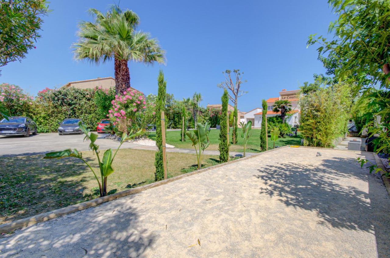 Отель Domaine Le Courti - Adult Only Ле Баркарес Экстерьер фото
