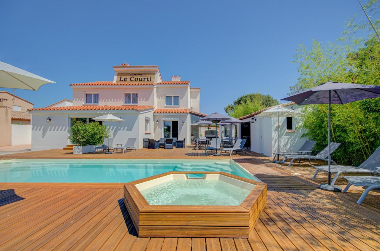 Отель Domaine Le Courti - Adult Only Ле Баркарес Экстерьер фото